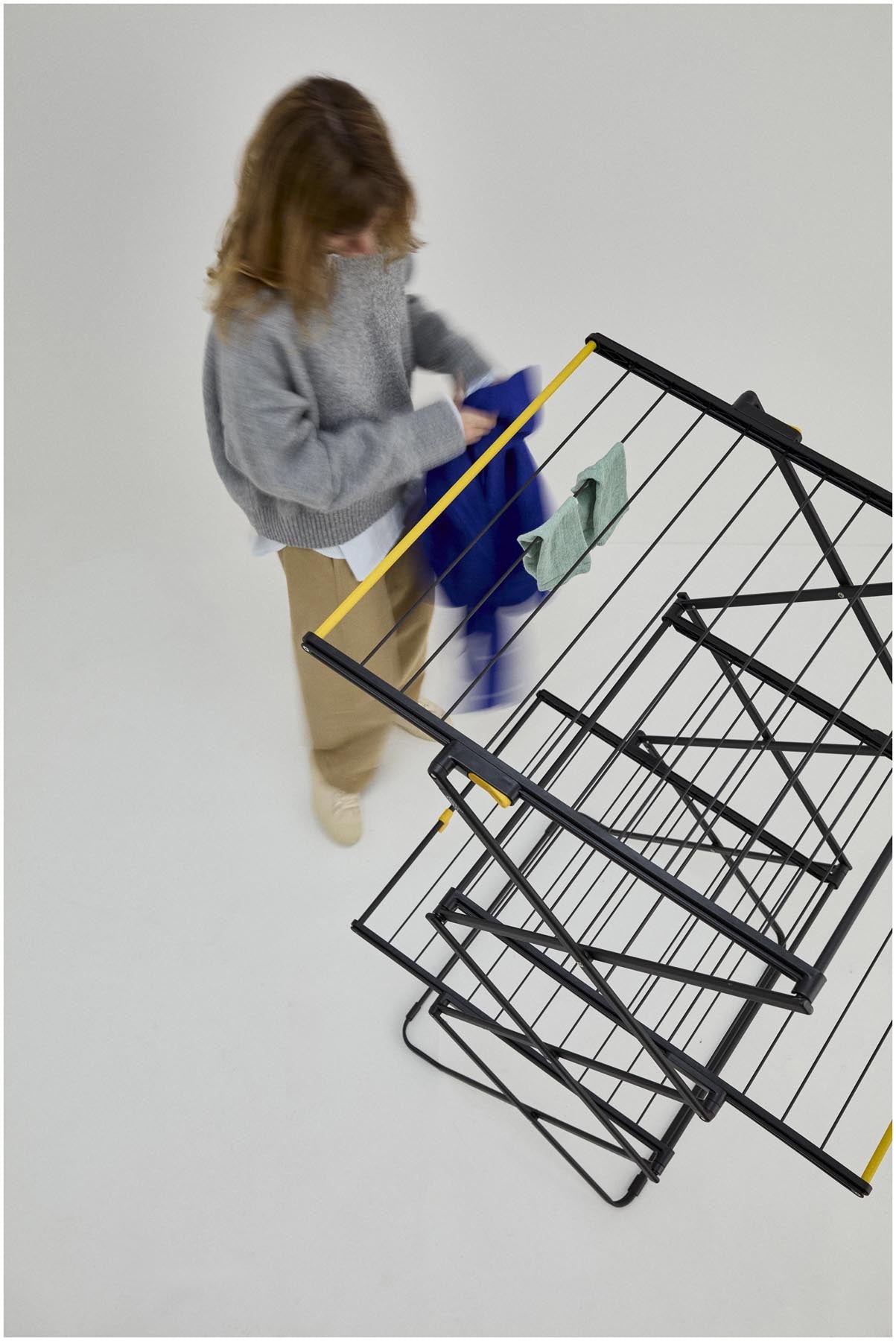 Praktischer und stilvoller Wäscheständer AirFrame von Joseph Joseph, perfekt für effizientes Trocknen und flexible Einsatzmöglichkeiten in Ihrem Zuhause.