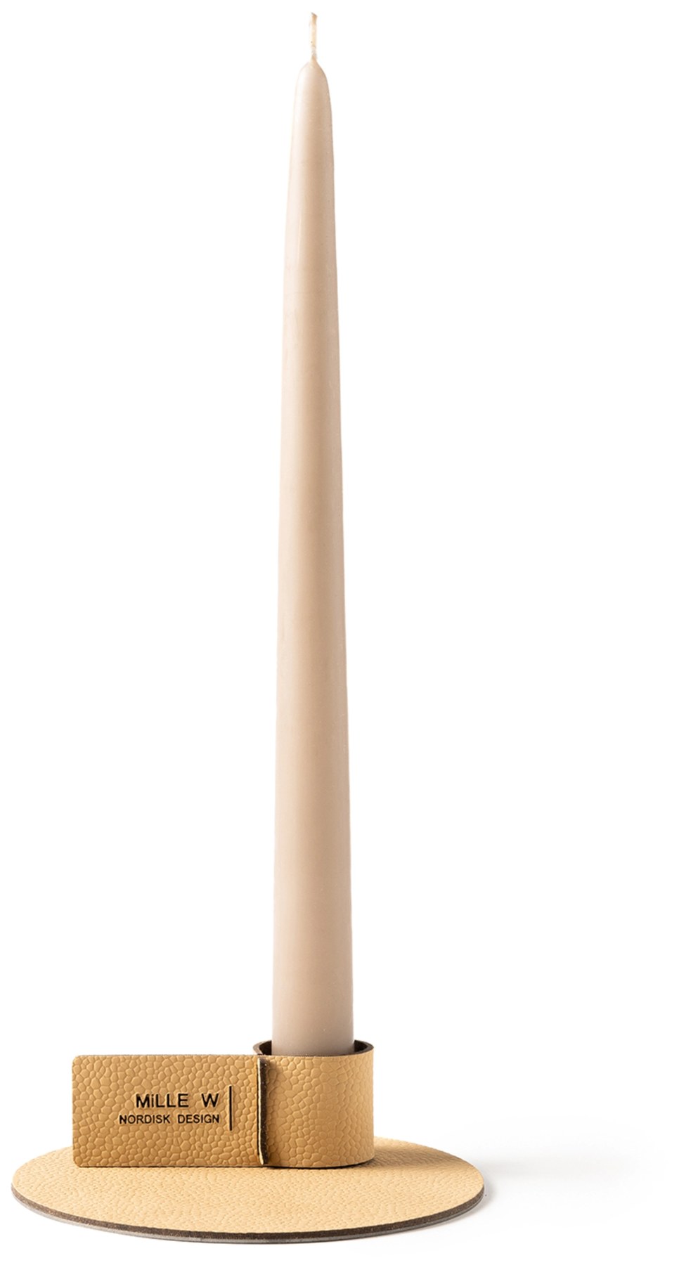 Beiger Teelichthalter mit den Massen 14 x 14 x 4 cm von MiLLE W NORDISK DESIGN, quadratische Form, aus der Serie Alchemy Churchill.