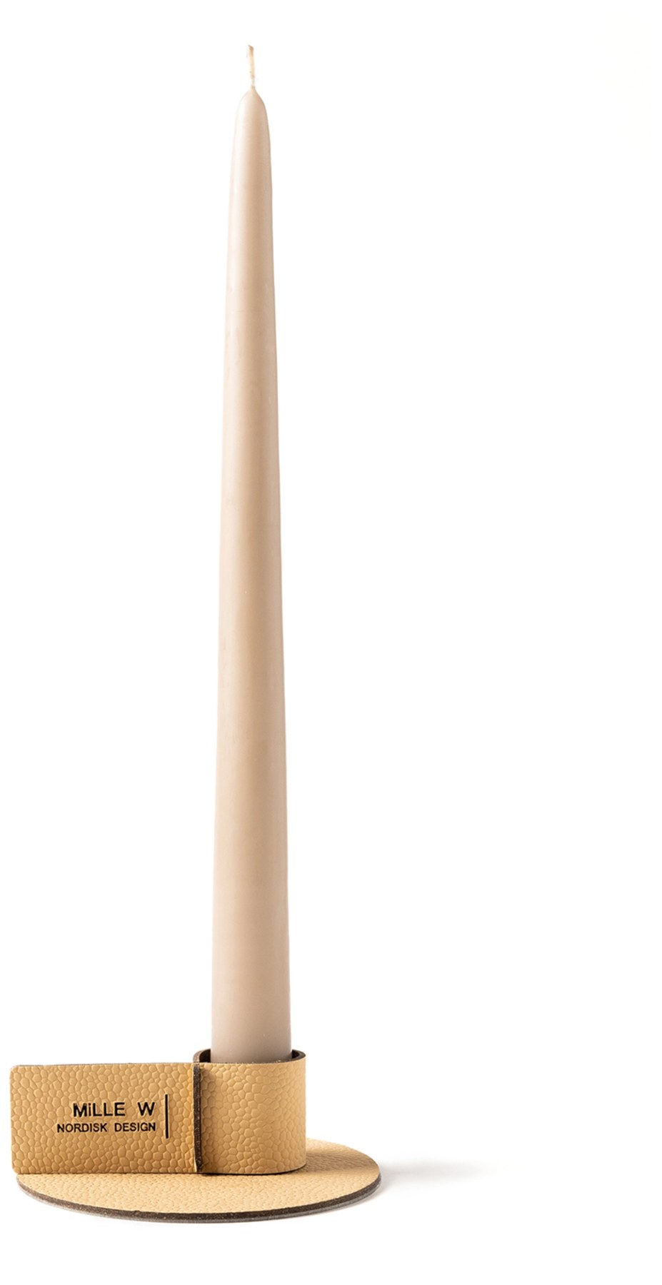 Kleiner beiger Teelichthalter aus Kerzenhalter-Serie small, quadratische Form, 10x10x4 cm, von MiLLE W NORDISK DESIGN, schlichtes Design.