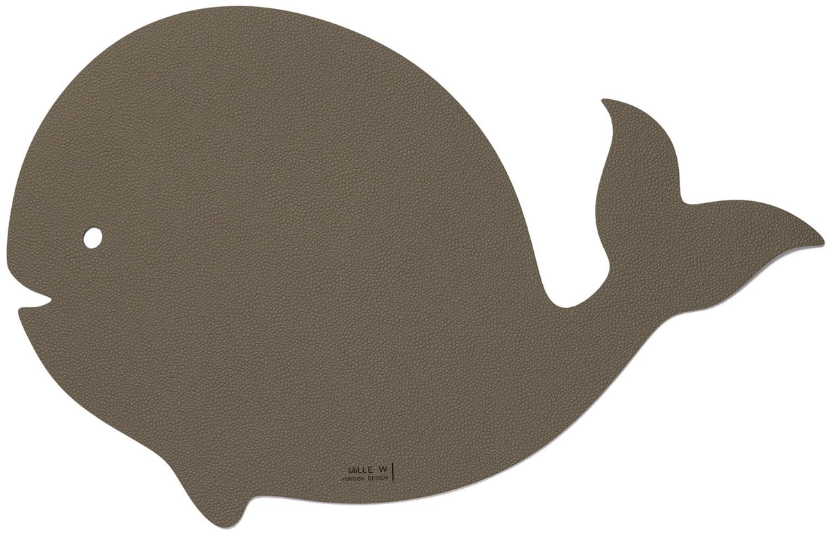 Graues Tischset für Kinder mit Wal-Motiv, rechteckige Form, Masse 48 x 36 cm, Marke MiLLE W NORDISK DESIGN, aus der Serie Alchemy Churchill.
