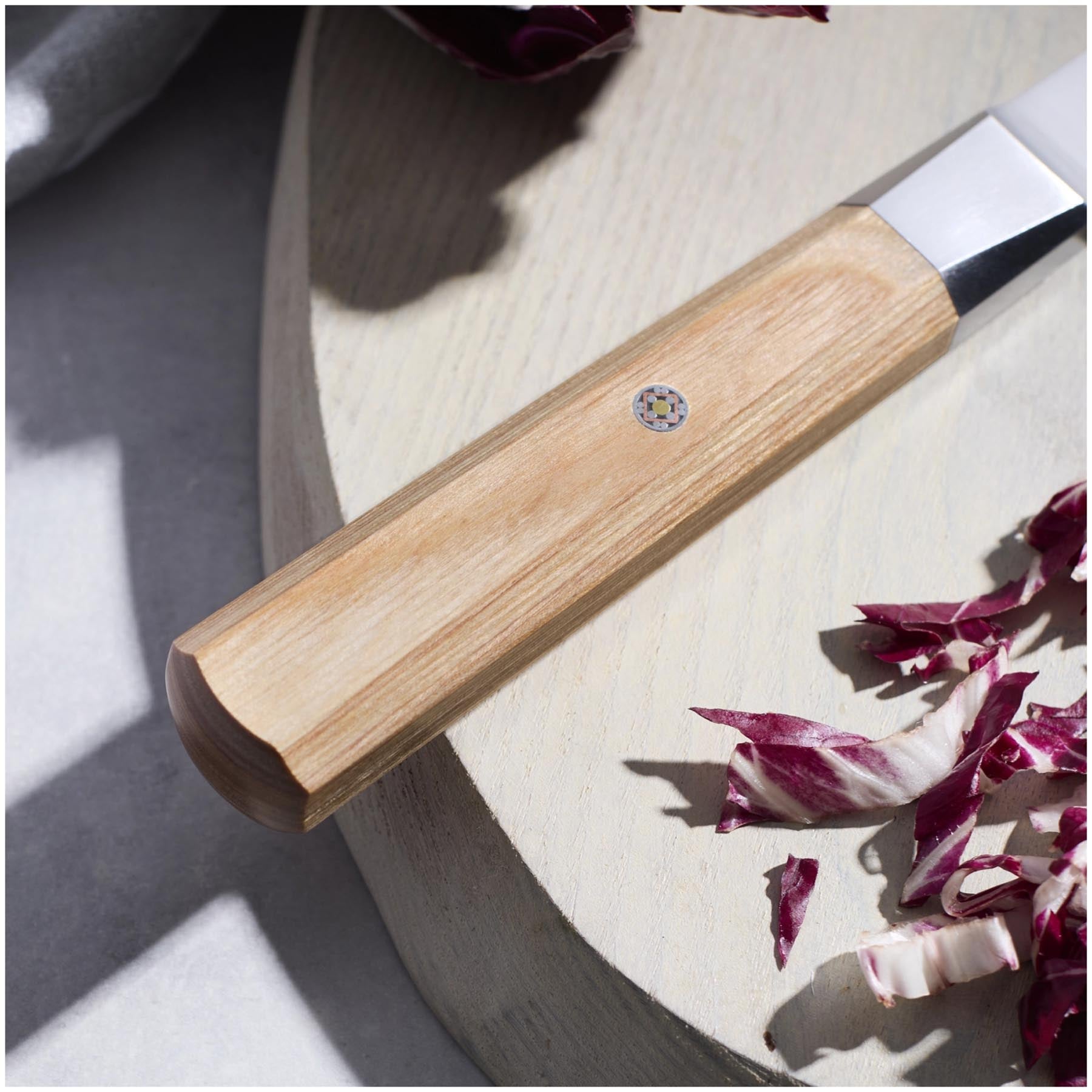 Hochwertiges Bunka Küchenmesser von Miyabi mit 17 cm Klinge, perfekt für feine Schneidarbeiten und stilvolles Kochen.