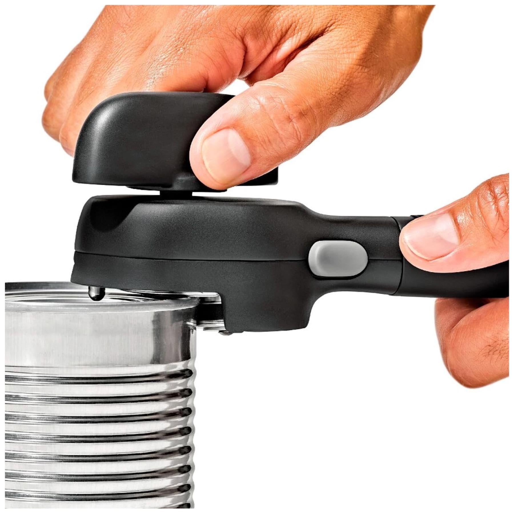 Eleganter Dosenöffner Soft Edge von OXO in Schwarz, designed für komfortables und sicheres Öffnen von Dosen ohne scharfe Kanten.