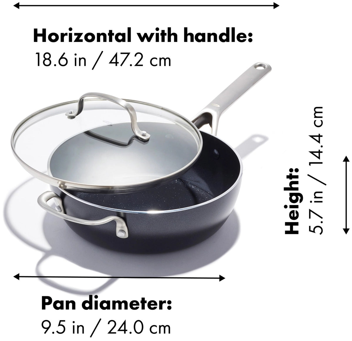 Schwarze OXO Sautierpfanne mit Deckel aus gehärtetem Glas, 24 cm Durchmesser, Aluminiumkörper mit keramischer Antihaftbeschichtung im Innern.