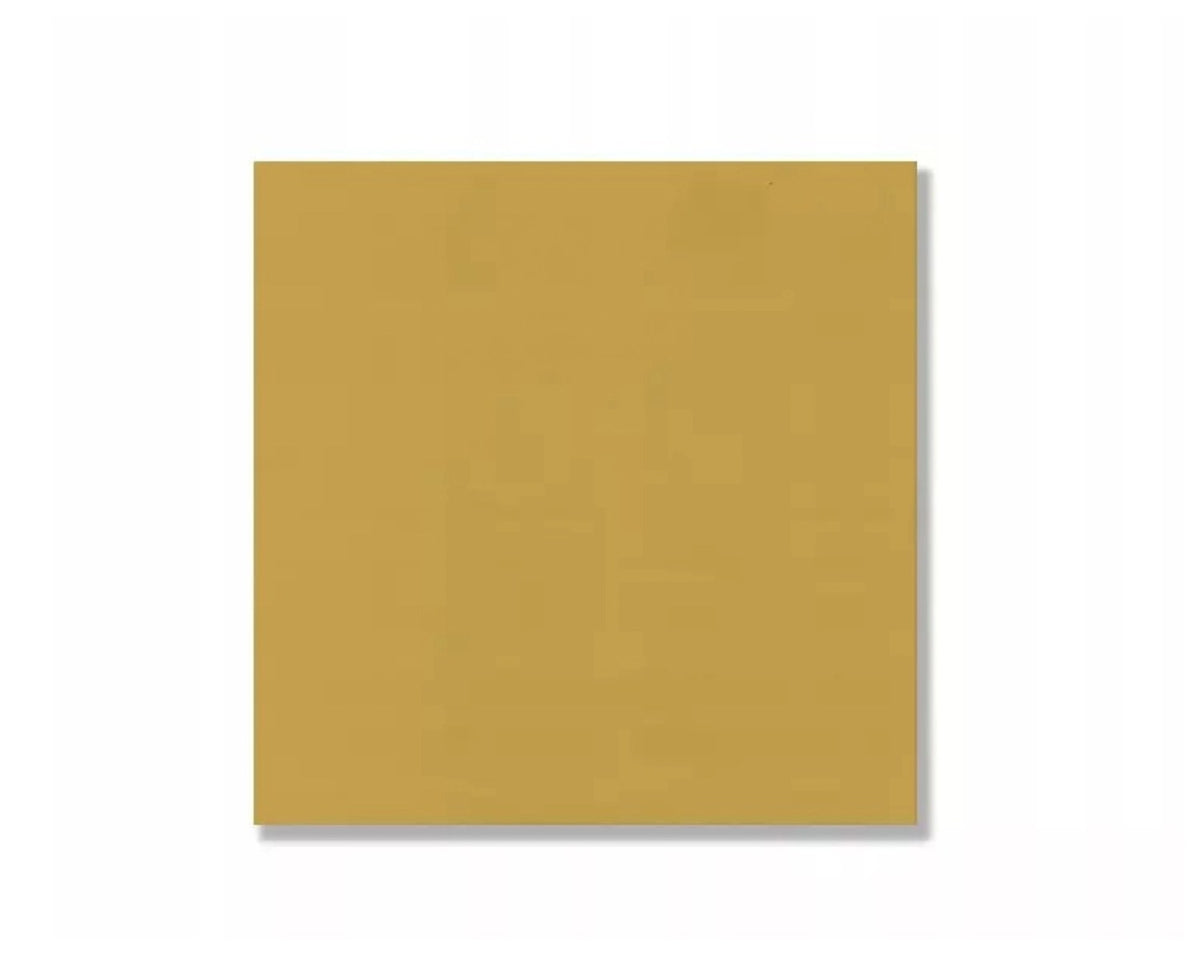 Goldene Papierservietten von PAW, quadratisch gefaltet, Format 40x40cm, unifarben glänzend, im Set zu 12 Stück gestapelt dargestellt.