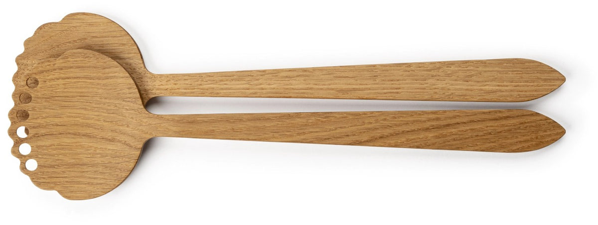 Salatbesteck aus Eichenholz mit langer Laffe und langen Griffen, Länge 32.5cm, natürliche Maserung, geöltes Finish, Farbe Braun.