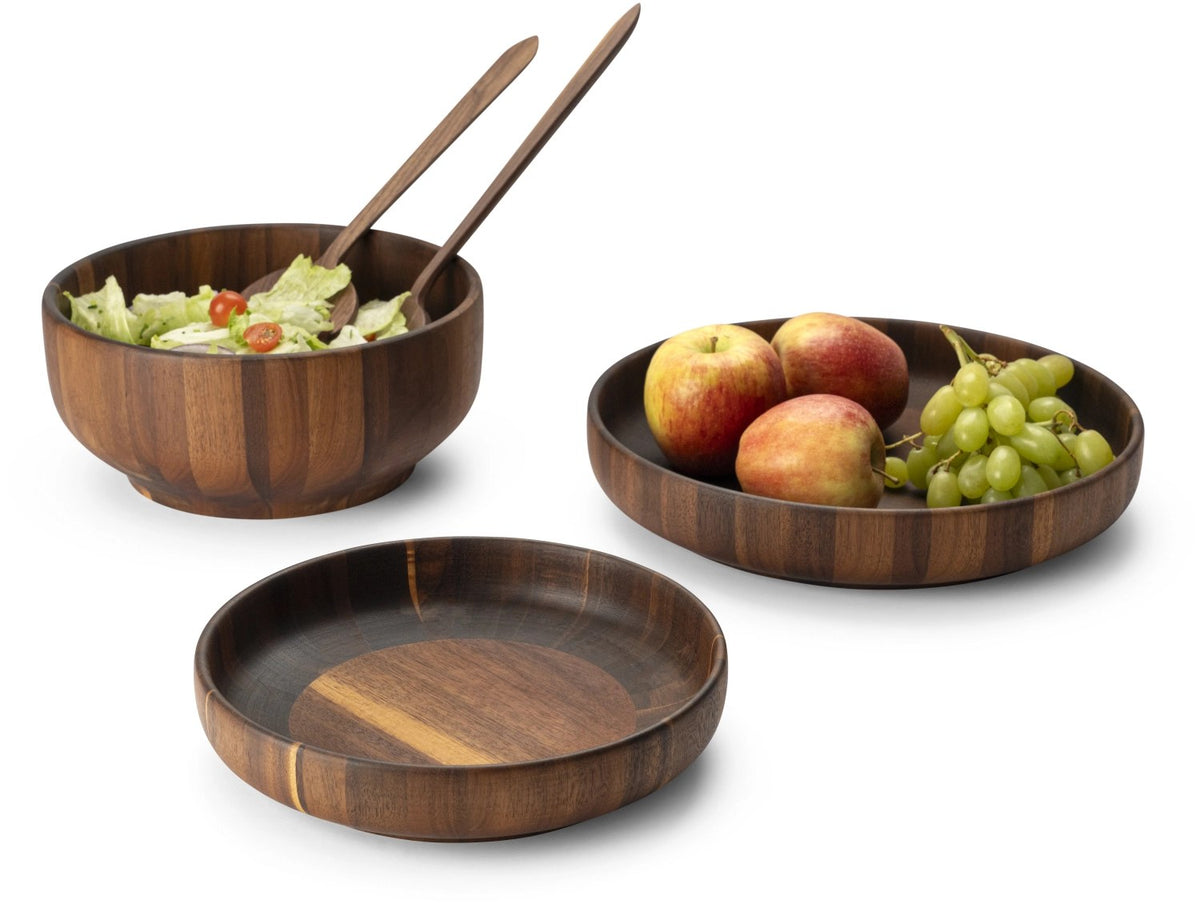 Salatbesteck aus Walnussholz in Braun mit langen Griffen und grosser Laffe, Länge 32.5cm, von Continenta, seidig geöltes Finish.