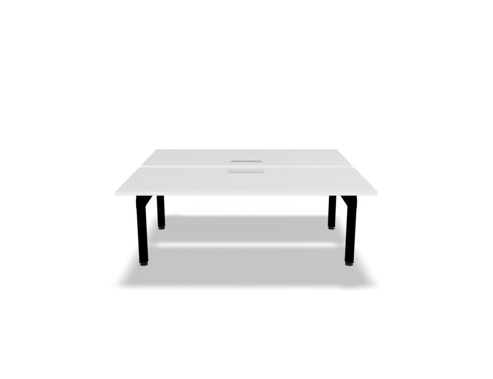 Doppelschreibtisch Ogi Drive Bench in Honigeiche mit schwarzem Metallgestell, zwei Teleskopsäulen und Bedienfeldern für Höhenverstellung.