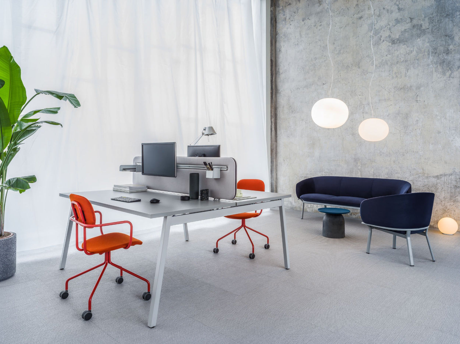 Moderner Doppelschreibtisch Ogi M Bench BOM46E2 von Mdd, ideal für effizientes Arbeiten in stilvollem Ambiente, mit großzügiger Arbeitsfläche.