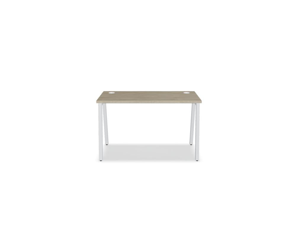 Schreibtisch Ogi M BOM12 aus robustem Holzfinish, modernes ultramattschwarzes Design, klare Linien, großzügige Arbeitsfläche und integrierte Kabeldurchführung