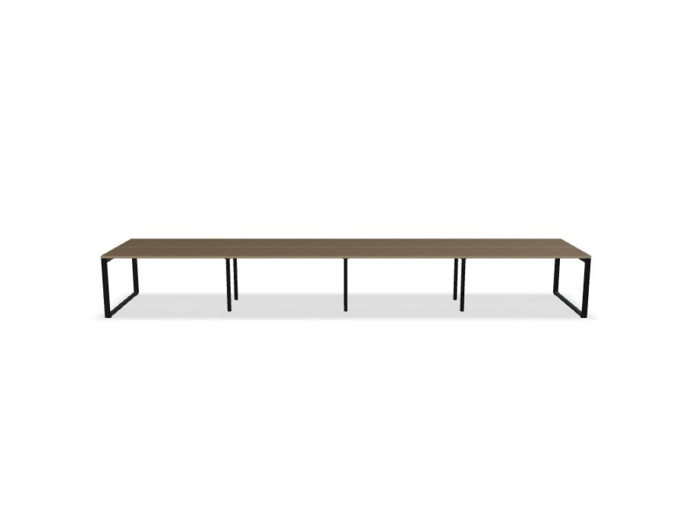 Doppelschreibtisch Ogi Q Bench mit Tischplatte in Honigeiche und schwarzem, pulverbeschichtetem Metallgestell, Ansicht von vorne.