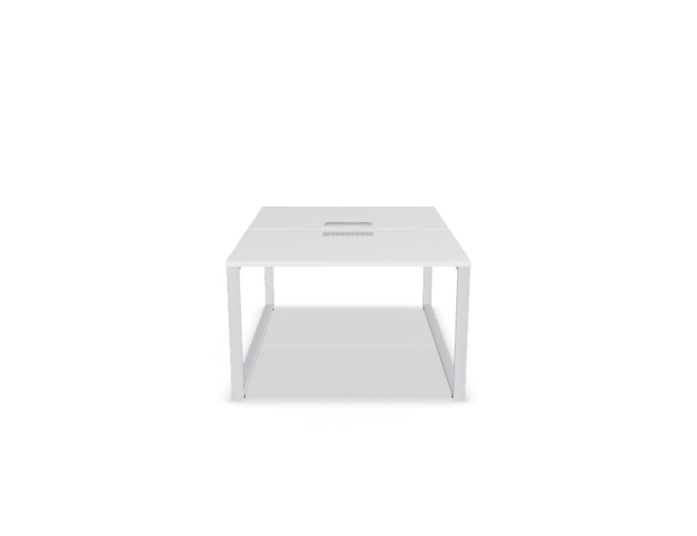 Doppelschreibtisch Ogi Q Bench mit Tischplatte in Honigeiche und schwarzem, pulverbeschichtetem Metallgestell, Ansicht von vorne.