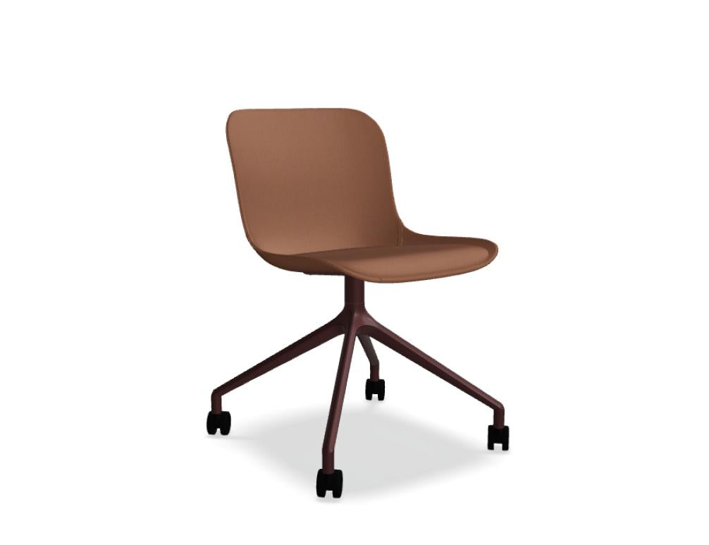 Bild des Baltic 2 Classic Stuhls BLK4P19K von MDD, Drehsessel mit schwarzer Basis und gepolstertem Sitz, moderne ergonomische Form, vor dunklem Hintergrund