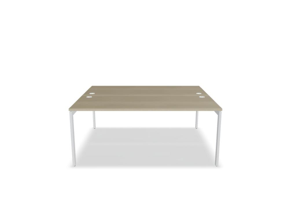 Doppelschreibtisch Ogi U Bench von Mdd mit Melaminplatte in Honigeiche und schwarzem Metallgestell, für zwei Arbeitsplätze.