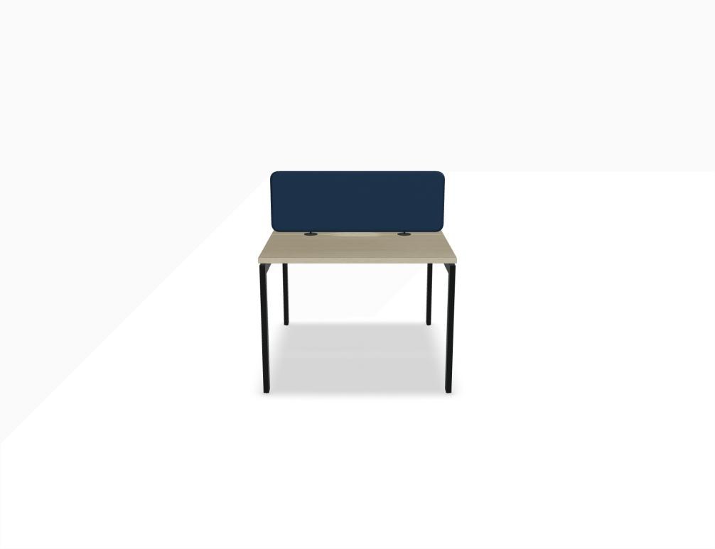 Doppelschreibtisch Ogi U Bench von Mdd mit Melaminplatte in Honigeiche und schwarzem Metallgestell, für zwei Arbeitsplätze.
