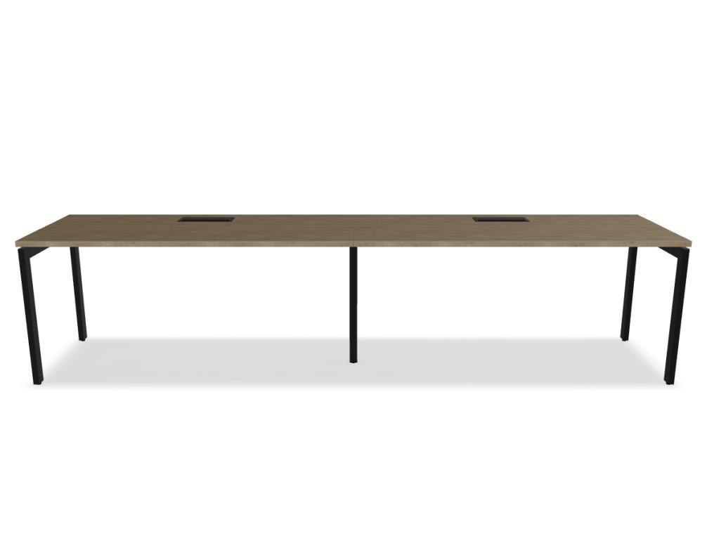 Schreibtisch Ogi U von Mdd mit Tischplatte in Honigeiche und pulverbeschichtetem, schwarzem Metallgestell im minimalistischen Design.