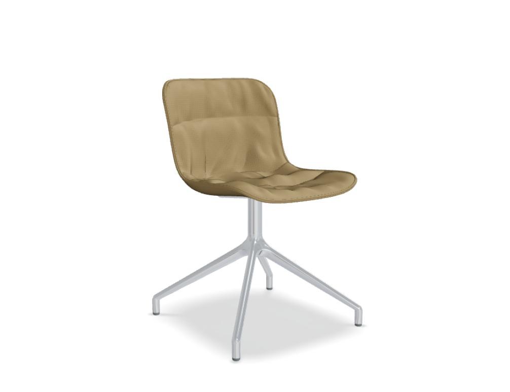 Drehstuhl Baltic 2 Soft Duo mit gefälteltem, dunkelbeigem Sitzpolster und poliertem Aluminium-Sternfussgestell auf vier Rollen.