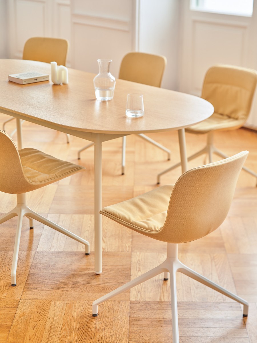 Baltic 2 Soft Duo BLK5P19K - Stuhl Drehbasis in Beige präsentiert im Onlineshop von KAQTU Design AG. Drehstuhl ist von Mdd