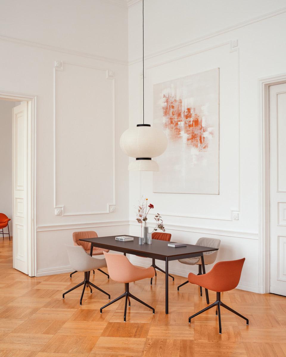 Eleganter Baltic Soft Duo BL5P13K Drehstuhl mit komfortabler Polsterung, ideal für kreative Büros und moderne Arbeitsplätze.