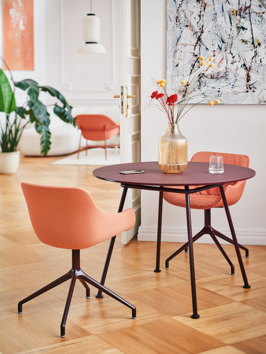 Stylischer Drehstuhl Baltic Soft Duo BL5P13K mit weicher Polsterung, perfekt für zeitgemäße Büros und inspirierende Arbeitsumgebungen.