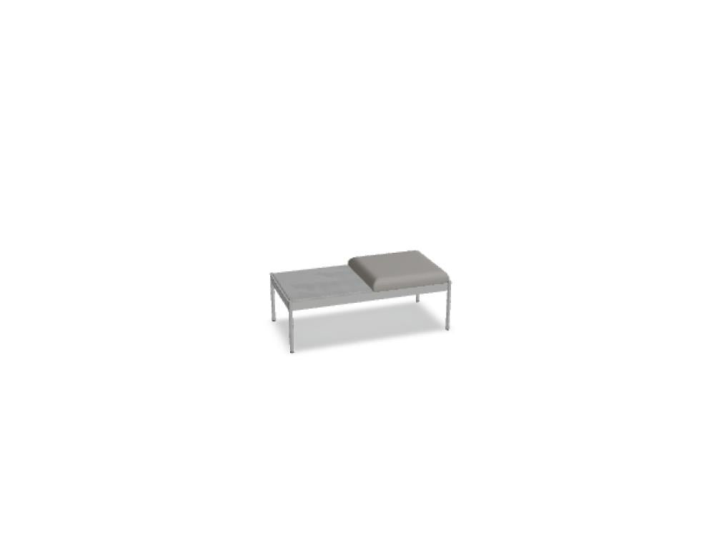 Modulares Sitzsystem Nora von Mdd in Ziegelrot, gepolsterte Sitz- und Rückenelemente auf Metallgestell mit Rohrbeinen.
