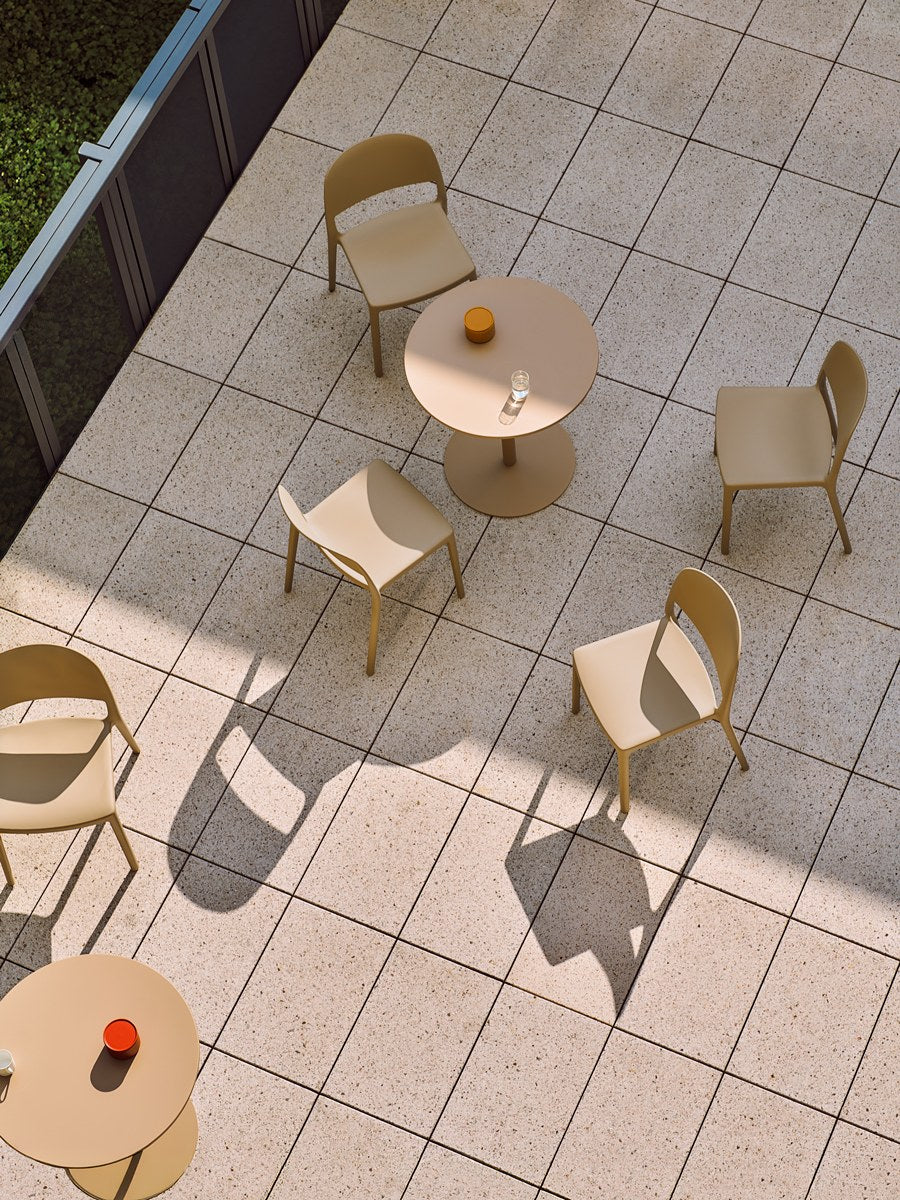 Bolt OST67 - Cafeteriatisch in Gelb präsentiert im Onlineshop von KAQTU Design AG. Gartentisch ist von Mdd