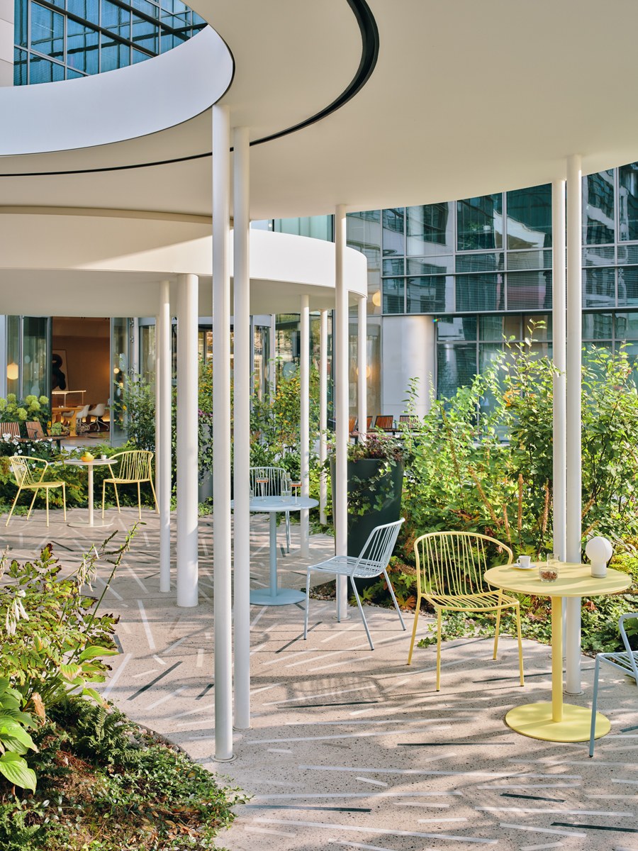 Bolt OST67 - Cafeteriatisch in Gelb präsentiert im Onlineshop von KAQTU Design AG. Gartentisch ist von Mdd