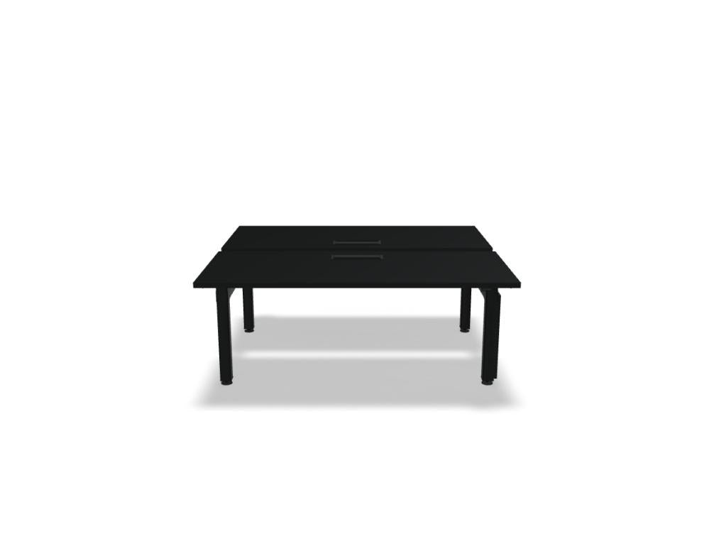 Doppelschreibtisch Ogi Drive Bench in Honigeiche mit schwarzem Metallgestell, zwei Teleskopsäulen und Bedienfeldern für Höhenverstellung.
