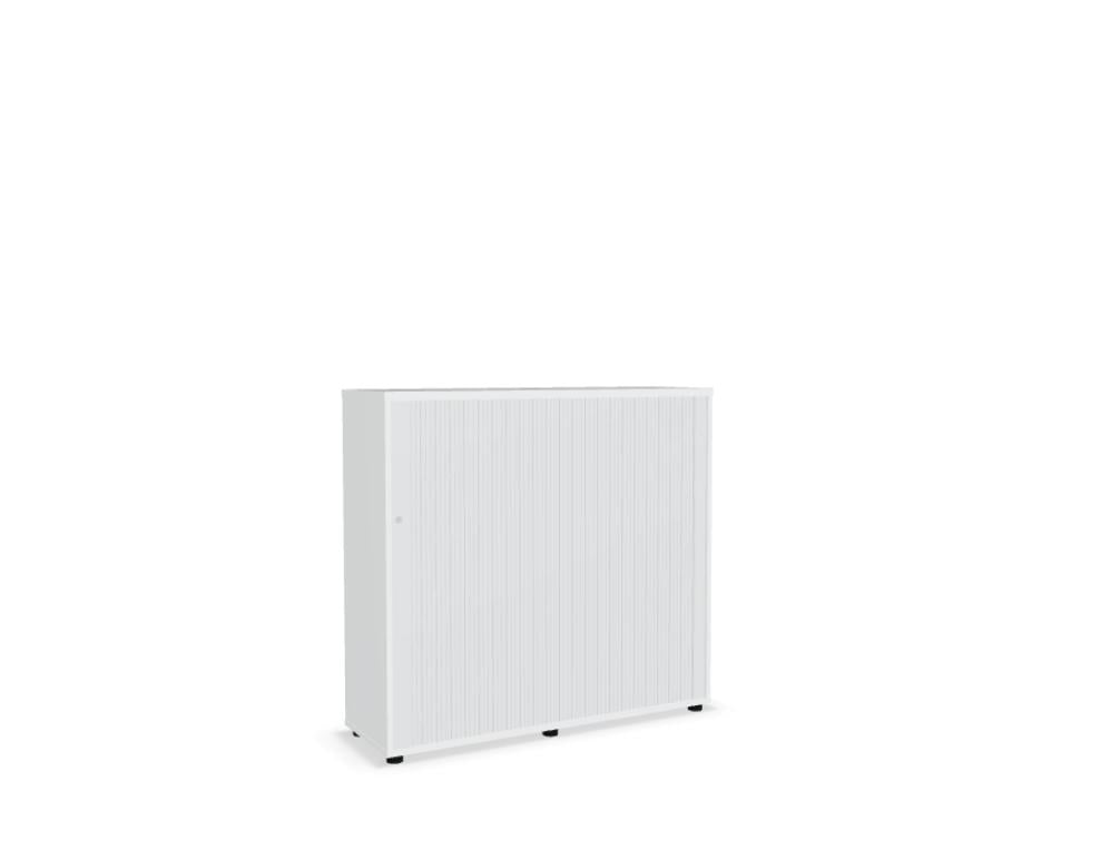 Jalousieschrank Basic K3Z06 von MDD in dezenter Büroeinrichtung, gestrahltes Metallfinish, drei Jalousie-Türen, kompakte Höhe, ideales Stauraumorganizer im Büro.