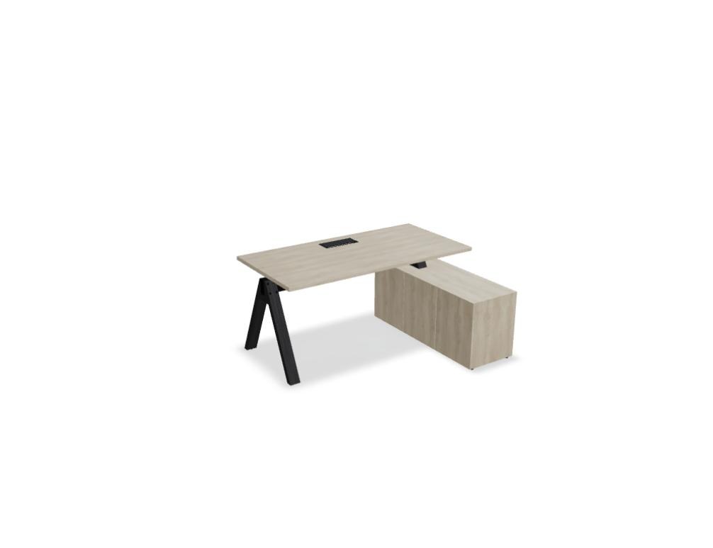 Schreibtisch Viga mit Managerschrank in Holz hell, Aluminiumgestell schwarz, Eichenfuss, Schiebetüren und Schubladen am Korpus.