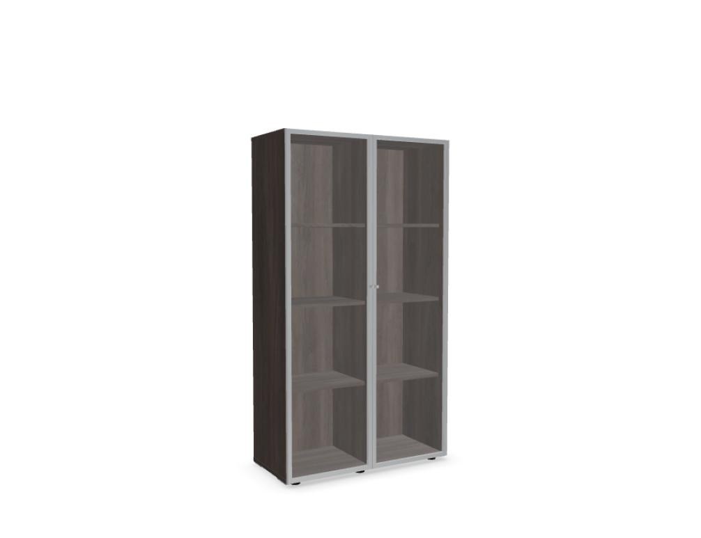 Vitrine Mito von Mdd in Bernsteineiche mit Glasfront, Plattenfachboden und Stangenschloss beim Türknauf, Masse 91.6 x 41.8 x 166.1 cm.