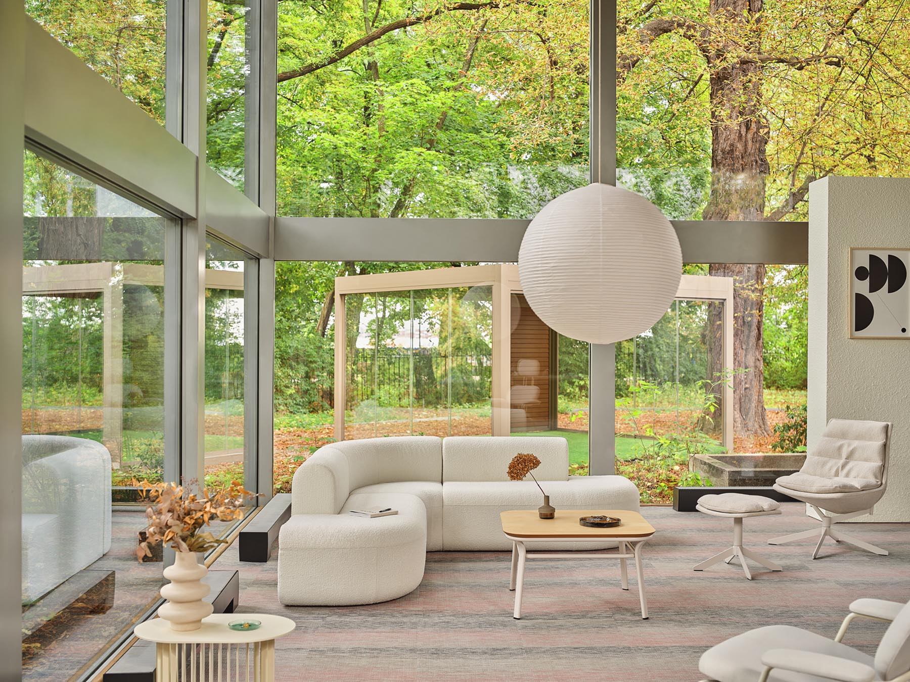 Modernes Ecksofa Artiko AT30 in ansprechendem Grauton, perfekt für stilvolle Wohnzimmer, bietet hohen Sitzkomfort und zeitloses Design.