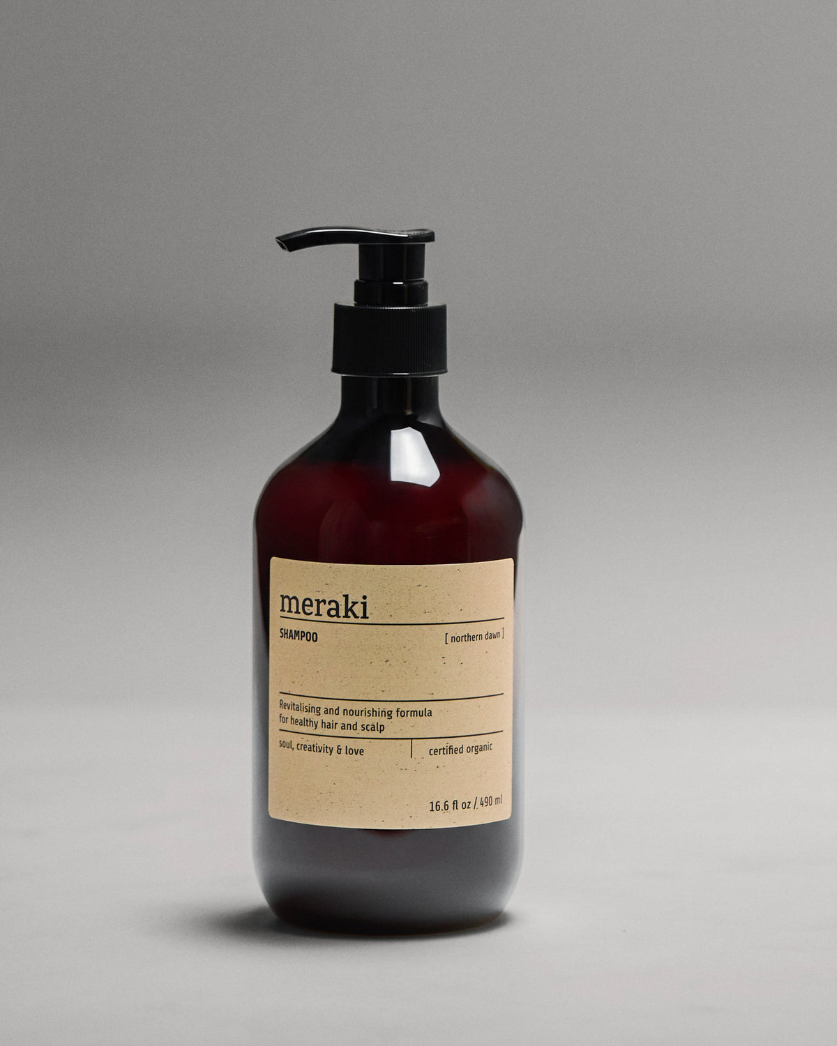 Shampoo, Northern dawn in Braun präsentiert im Onlineshop von KAQTU Design AG. Duschmittel + Shampoo ist von Meraki