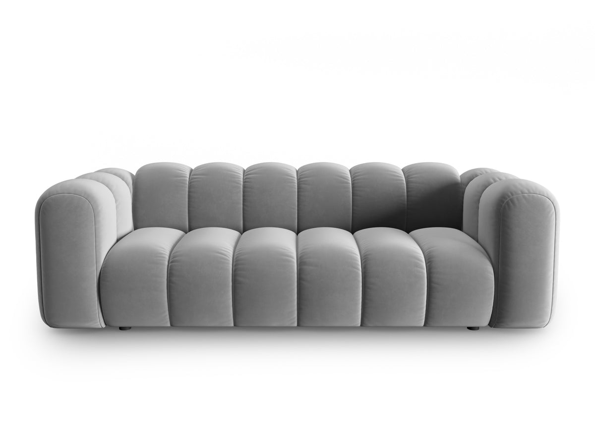 Lupine Velour Sofa 3 Sitzer in Grey-Salvador präsentiert im Onlineshop von KAQTU Design AG. 3er Sofa ist von Micadoni