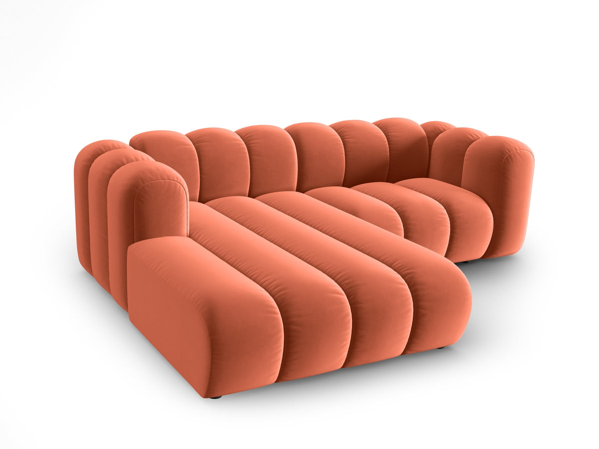 Lupine Velour modulares Ecksofa links 3 Sitzer in Coral-Salvador präsentiert im Onlineshop von KAQTU Design AG. L-Sofa links ist von Micadoni
