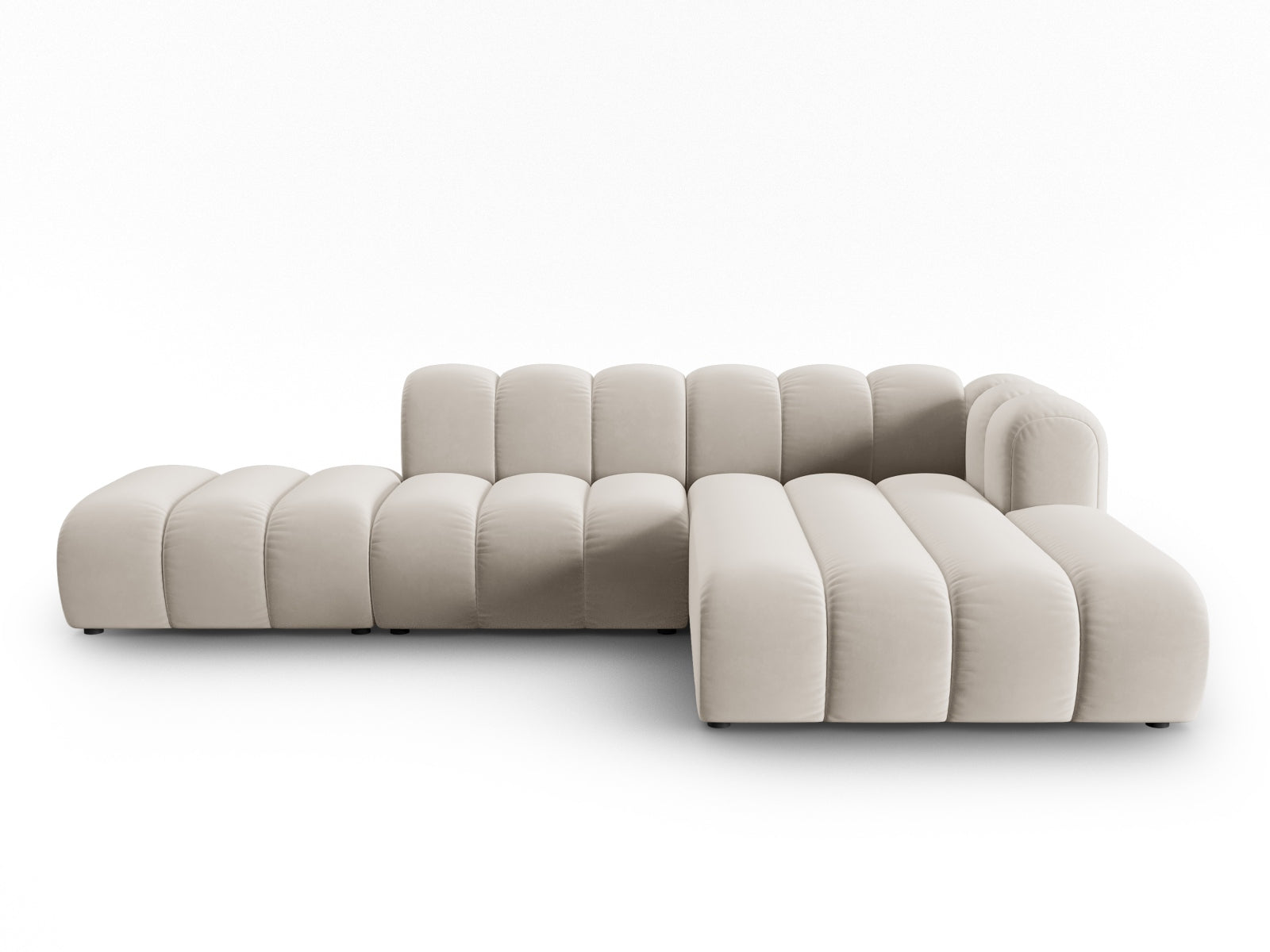 Lupine Velour modulares Ecksofa open rechts 5 Sitzer in Beige-Salvador präsentiert im Onlineshop von KAQTU Design AG. L-Sofa rechts ist von Micadoni