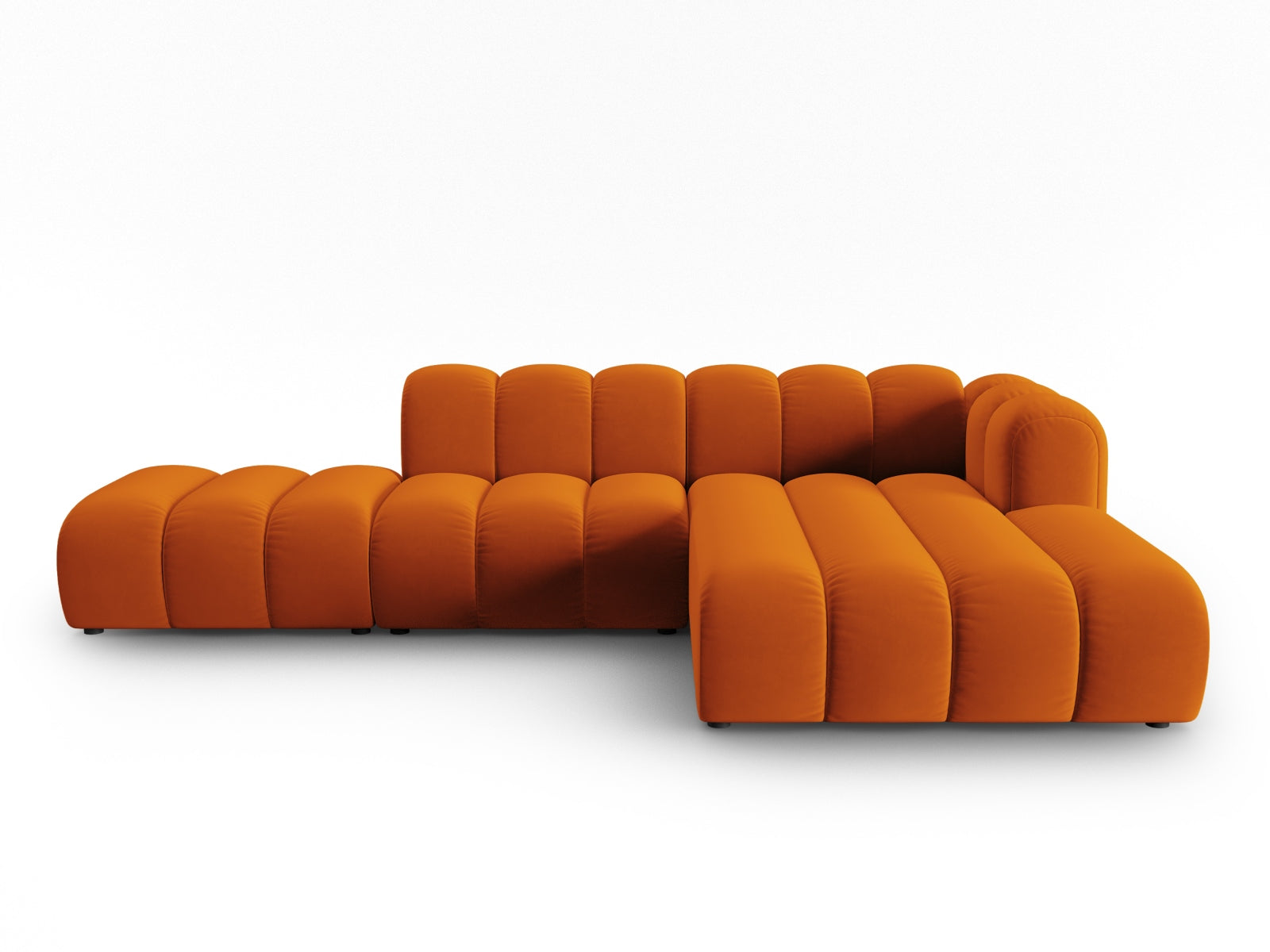 Lupine Velour modulares Ecksofa open rechts 5 Sitzer in Terracotta-Salvador präsentiert im Onlineshop von KAQTU Design AG. L-Sofa rechts ist von Micadoni