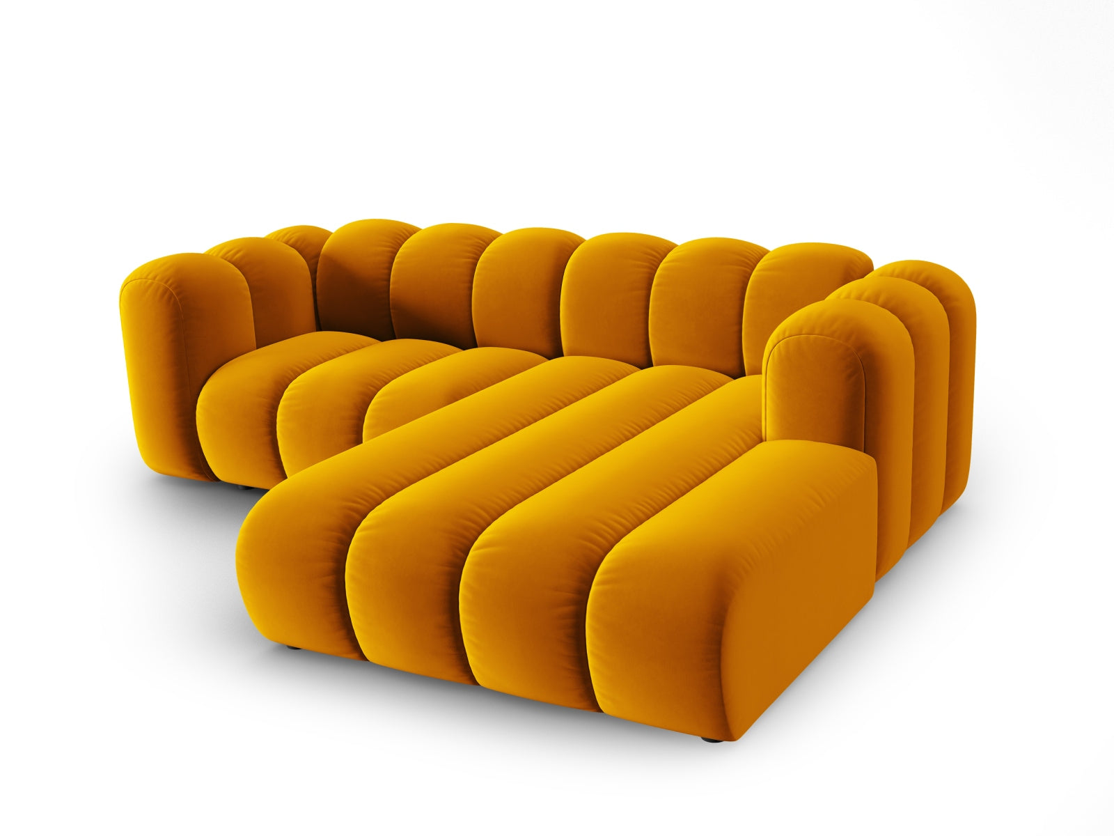 Erleben Sie das Lupine Velour Ecksofa rechts 3 Sitzer von Micadoni – ein elegantes, modulares Sofa, das Stil und Komfort in Ihr Zuhause bringt.