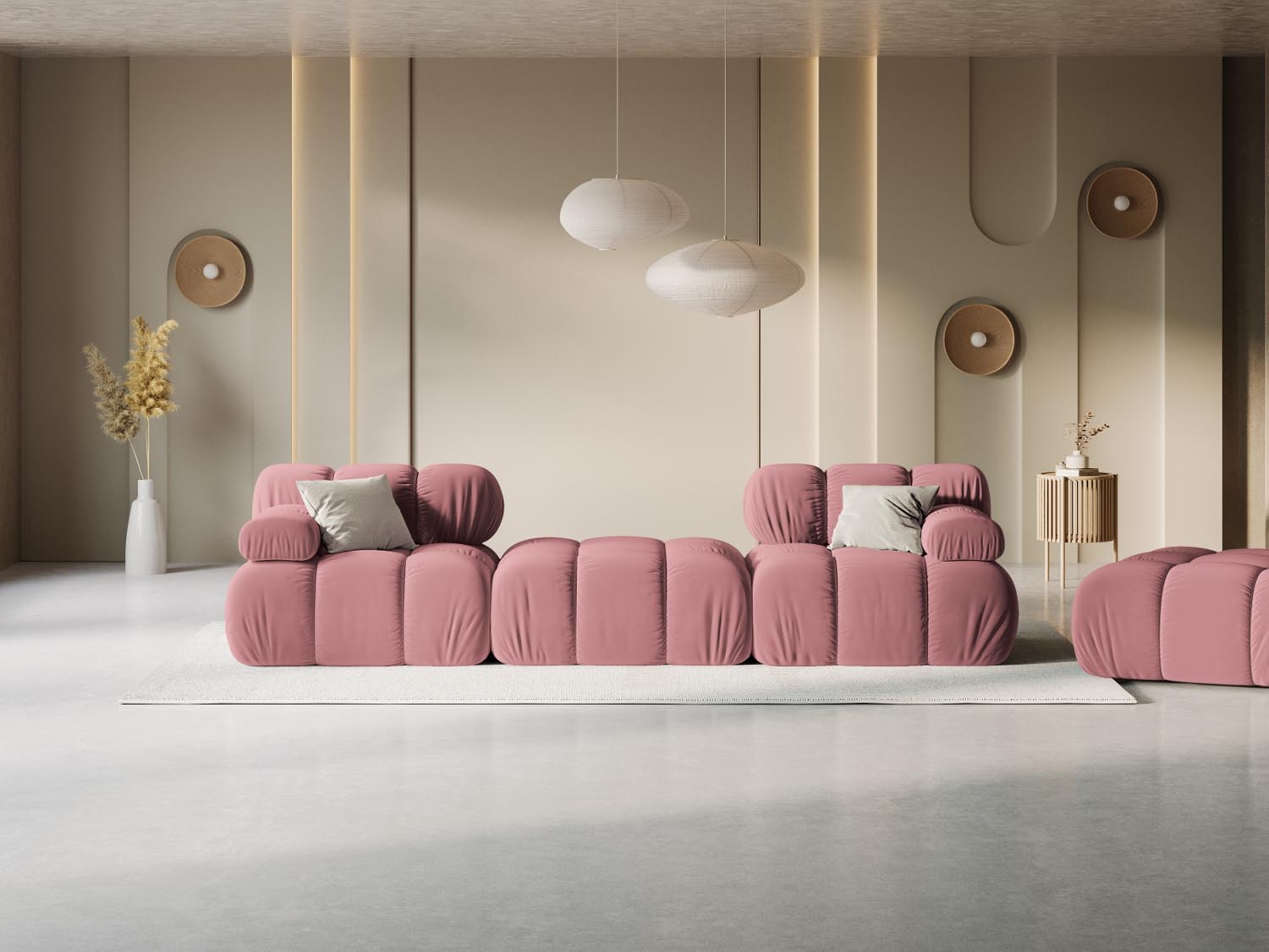 Elegantes Bellis Velour Sofa in sanften Pink- und Blautönen, ideal für stilvolle Wohnräume. Modulares Design für individuelle Anpassung.