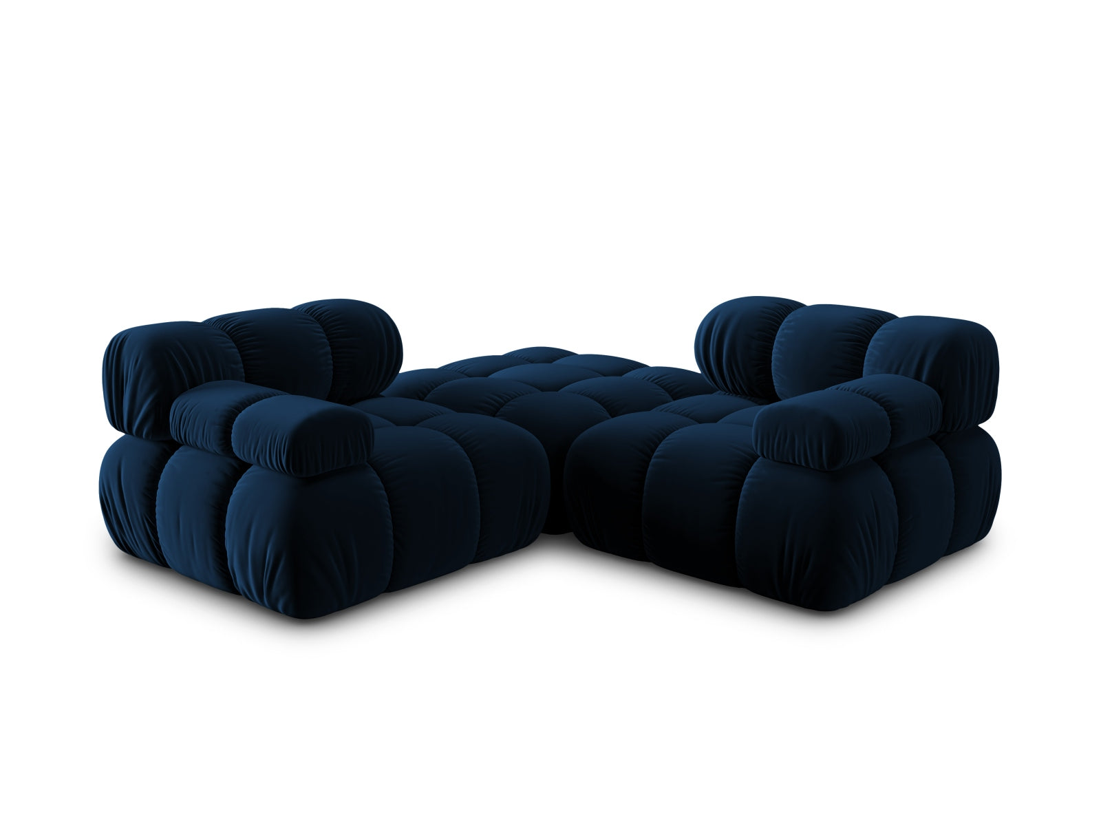 Erleben Sie das Bellis Velour Sofa 3 Sitzer von Micadoni – ein elegantes, modulares Möbelstück, das Komfort und individuelle Gestaltungsmöglichkeiten bietet.