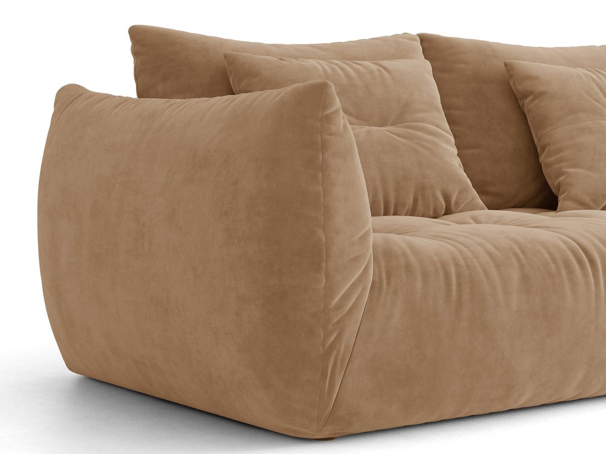 Eckmodul des Bloom Sofas von Micadoni in leichtem Beige, Bezug aus Casino Velours-Stoff, schwarze Kunststoffbeine, gepolsterte Rückenlehne.