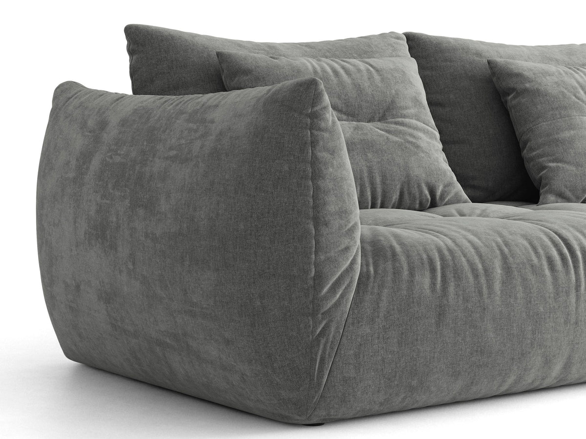 Eckmodul des Bloom Sofas von Micadoni in leichtem Beige, Bezug aus Casino Velours-Stoff, schwarze Kunststoffbeine, gepolsterte Rückenlehne.