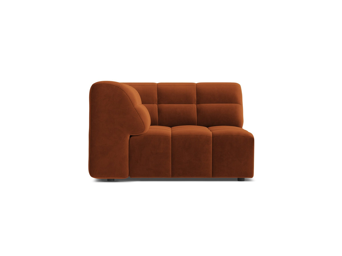 Eckmodul eines modularen Sofas in leichtem Beige mit Chenille-Bezug Eden, schwarzen Kunststoffbeinen und niedriger Rückenlehne.