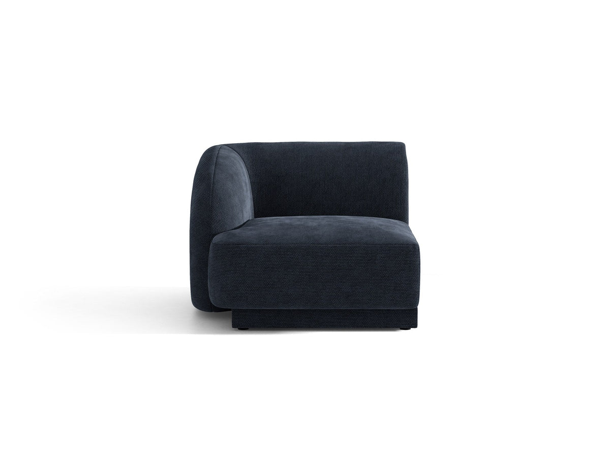 Dunkelbeiger Einsitzer aus der modularen Miley-Sofa-Serie von Micadoni, Bezug aus Bluvel-Stoff, schwarze Kunststofffüsse, kompakte quadratische Form.