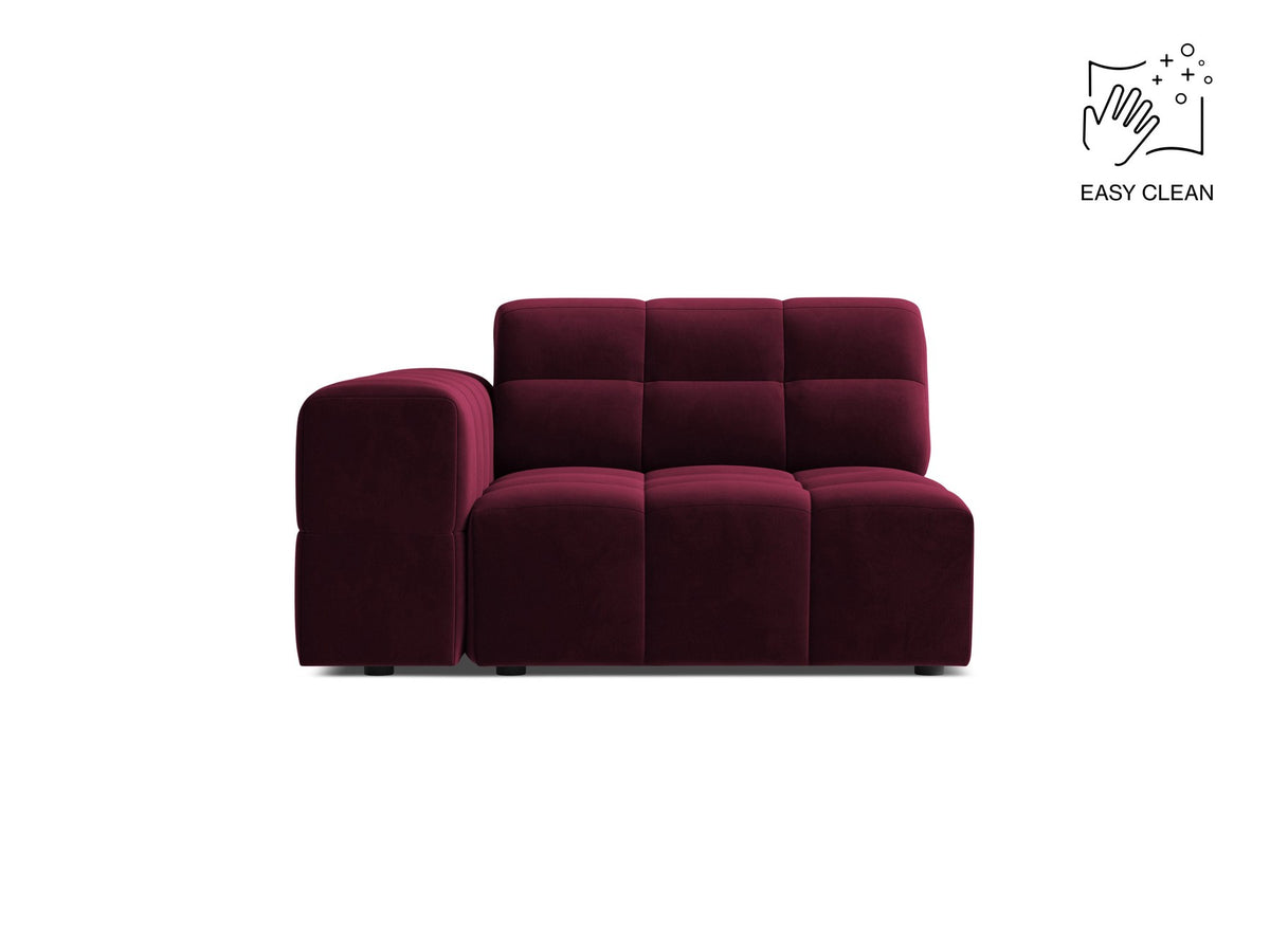 Modulares Sofa Jennifer von Micadoni in leichtem Beige mit Chenille-Stoffbezug, schwarzen Kunststoffbeinen und niedriger Rückenlehne.