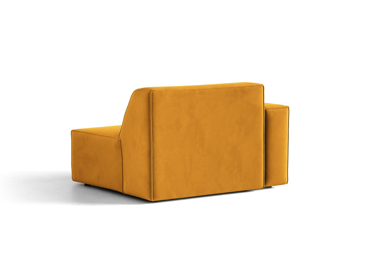 Modulares Sofa-Element Jodie von Micadoni in leichtem Beige mit Venus-Samtstoff, schwarzen Kunststoffbeinen und niedriger Rückenlehne.