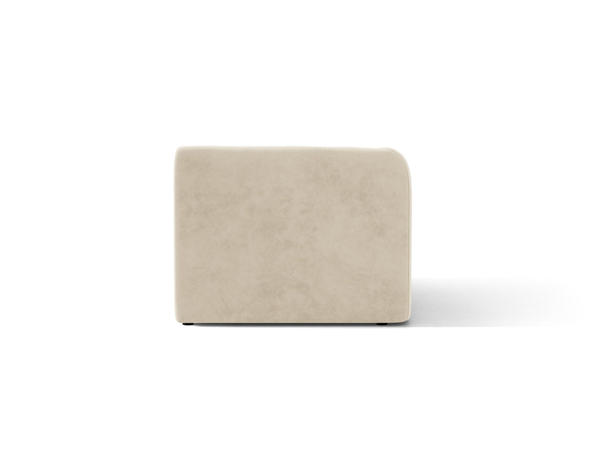 Dunkelbeiger Einsitzer aus der modularen Miley-Sofa-Serie von Micadoni, Bezug aus Bluvel-Stoff, schwarze Kunststofffüsse, kompakte quadratische Form.