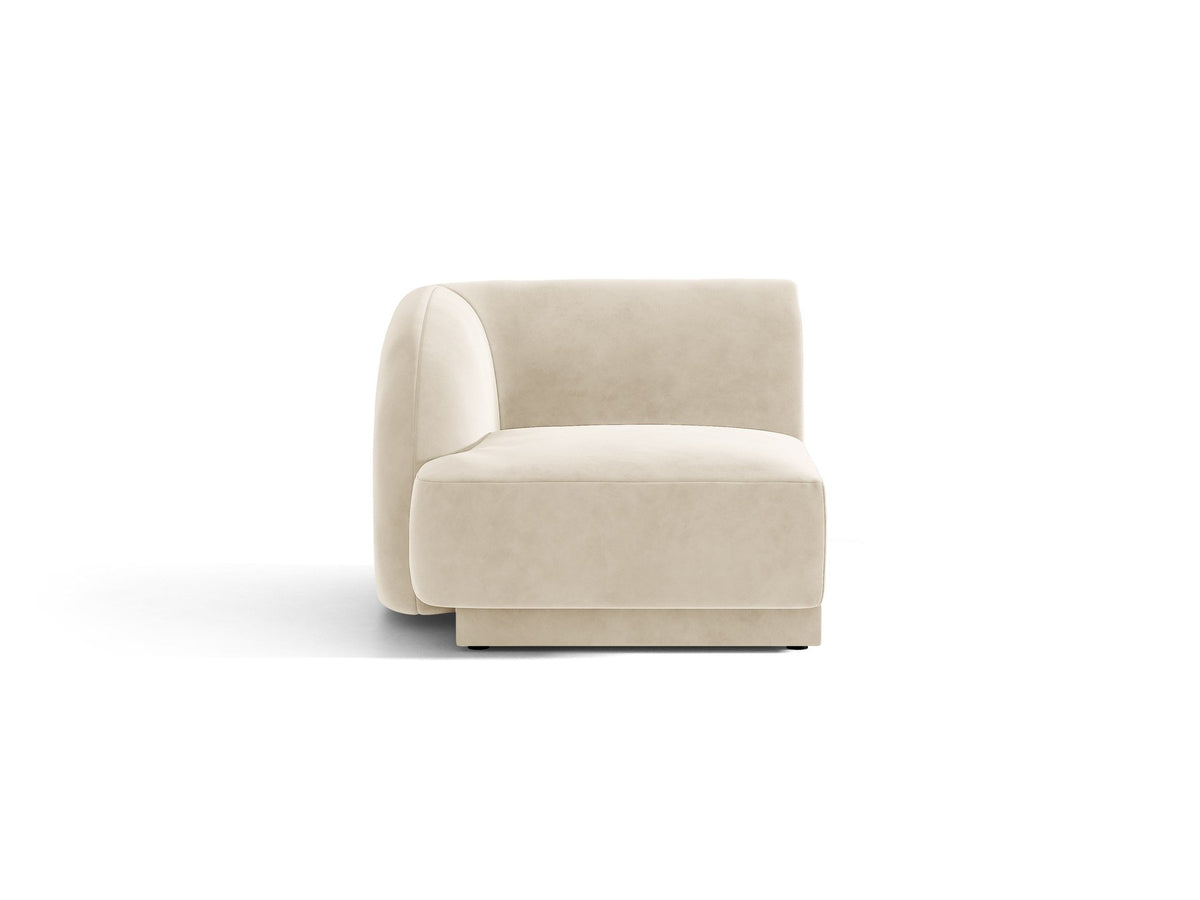 Dunkelbeiger Einsitzer aus der modularen Miley-Sofa-Serie von Micadoni, Bezug aus Bluvel-Stoff, schwarze Kunststofffüsse, kompakte quadratische Form.