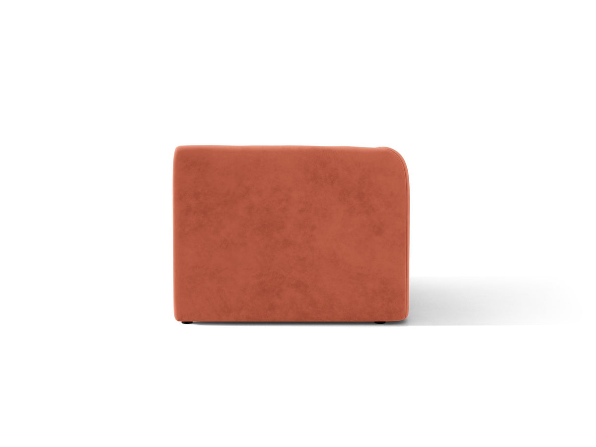 Dunkelbeiger Einsitzer aus der modularen Miley-Sofa-Serie von Micadoni, Bezug aus Bluvel-Stoff, schwarze Kunststofffüsse, kompakte quadratische Form.