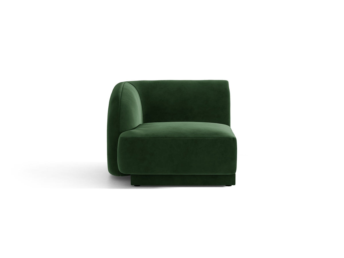 Dunkelbeiger Einsitzer aus der modularen Miley-Sofa-Serie von Micadoni, Bezug aus Bluvel-Stoff, schwarze Kunststofffüsse, kompakte quadratische Form.