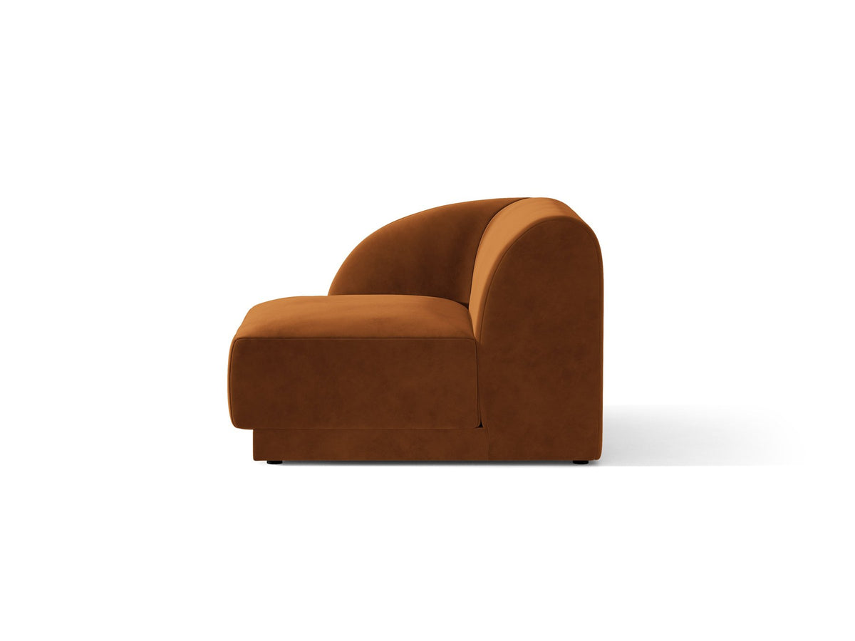 Dunkelbeiger Einsitzer aus der modularen Miley-Sofa-Serie von Micadoni, Bezug aus Bluvel-Stoff, schwarze Kunststofffüsse, kompakte quadratische Form.